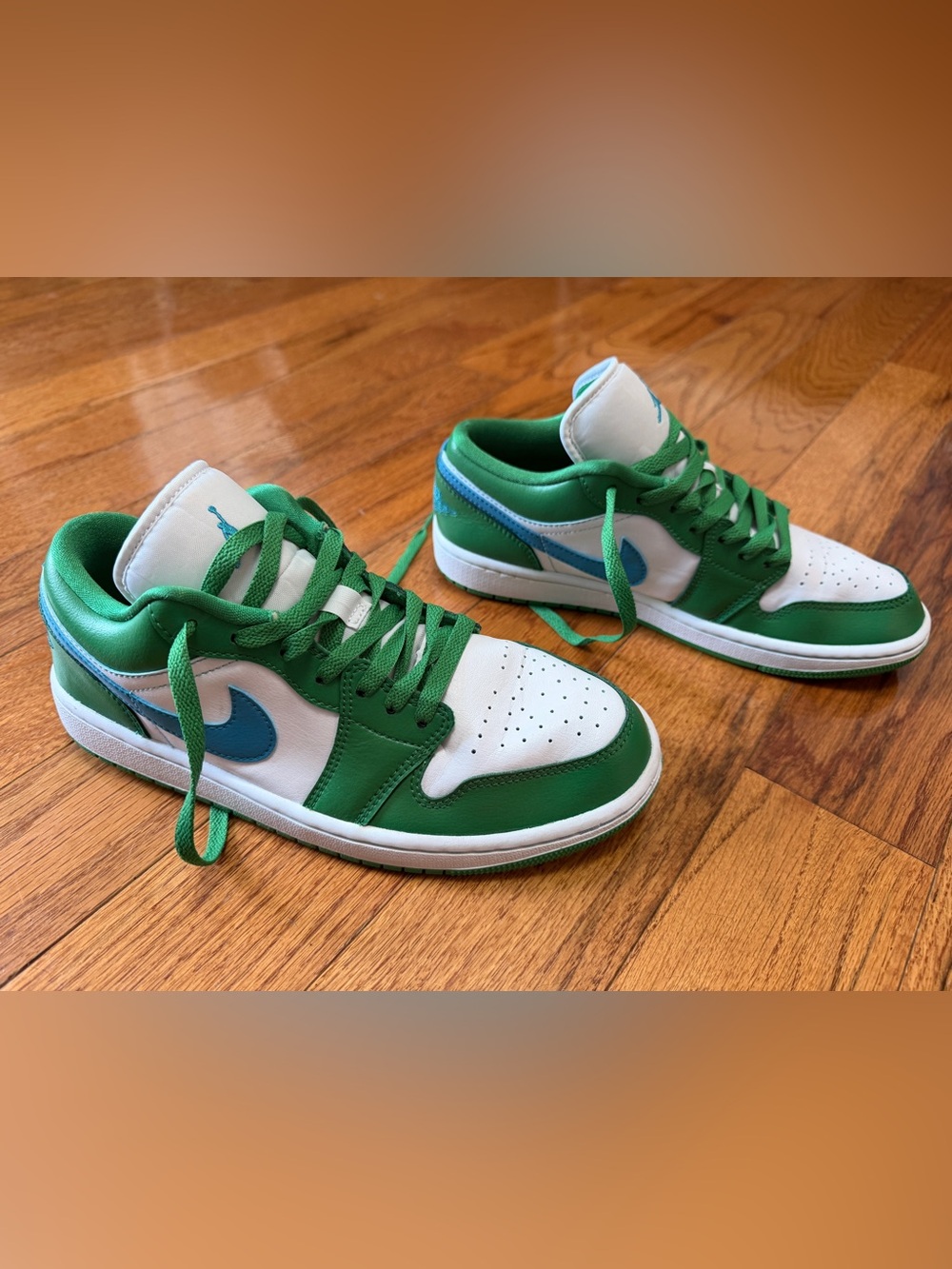 Nike Air Jordan 1 Low Lucky Green Aquatone Sneakers Women’s Size 8.5 - Picture 5 of 7